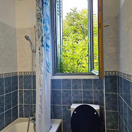 Apartment Artistic 3-room Flat-garden View *