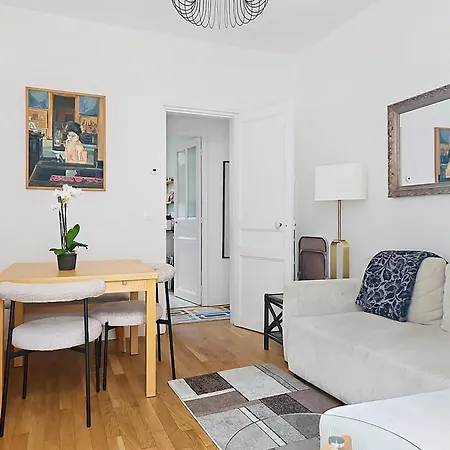 Artistic 3-room Flat-garden View Apartment *