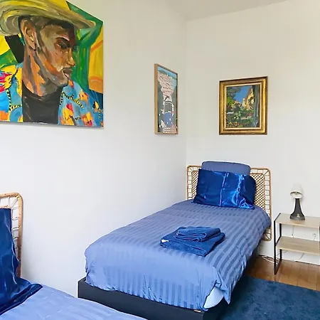 Artistic 3-room Flat-garden View