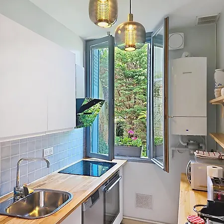 Apartment Artistic 3-Room Flat-Garden View *